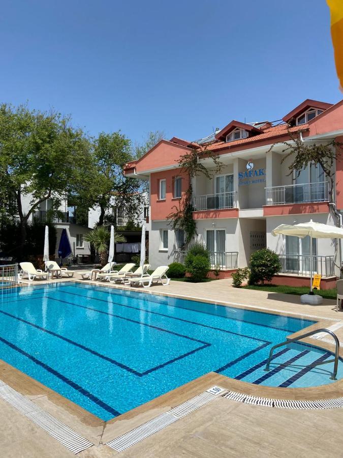 Safak Apart & Hotel Далян Екстериор снимка
